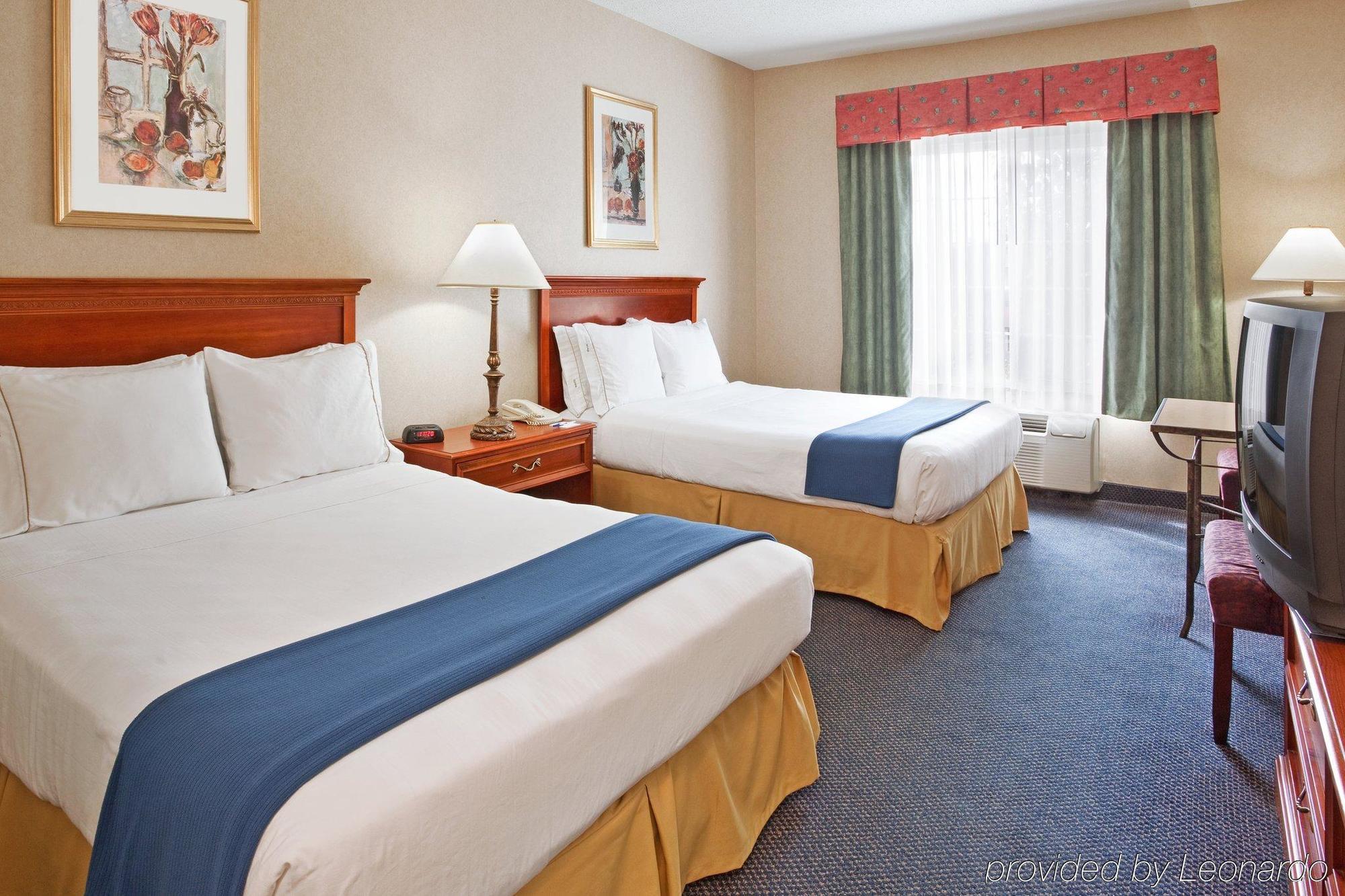 Holiday Inn Express Hotel & Suites Woodhaven, An Ihg Hotel Εξωτερικό φωτογραφία